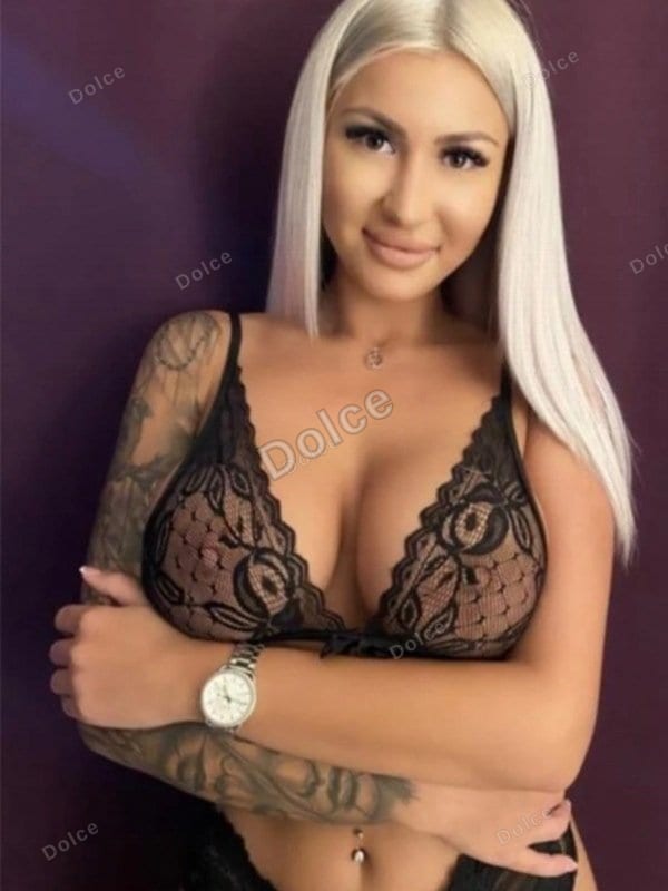 Andreea B, accompagnatrice a Brașov, Centru